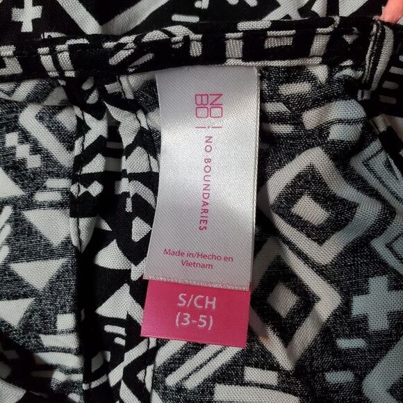 No Boundaries Black & White Aztec Tank Top (S) - Picture 5 of 5